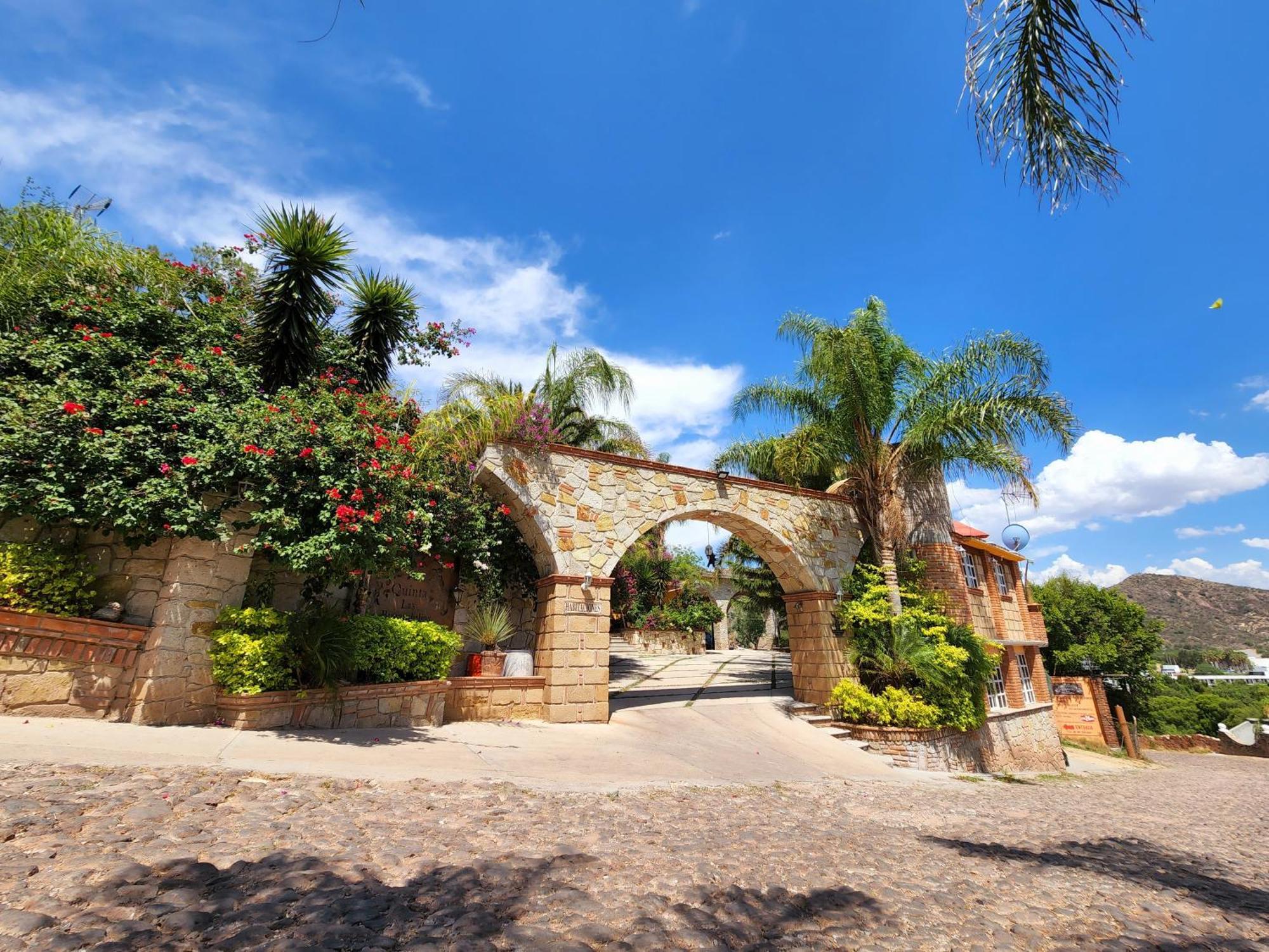 Quinta Las Bugambilias Tecozautla Exterior foto